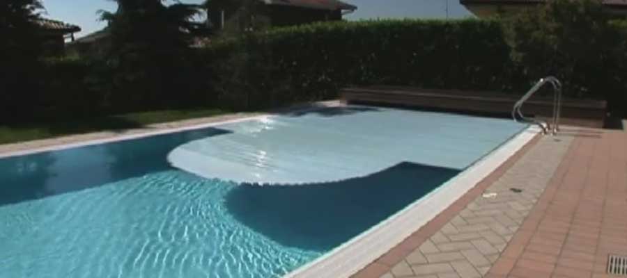 Coperture piscinaCopertura piscina a tapparella