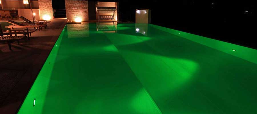 Illuminazione piscinaFari a led colorati